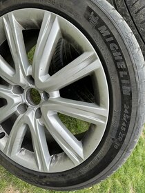 sada pneu včetně ALU 245 45 R18 - 2