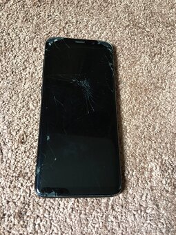 Samsung Galaxy S8 na díly - 2
