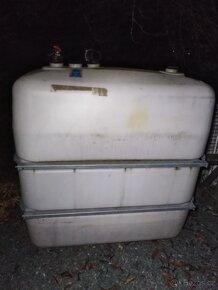 Prodám nádrž na naftu nebo olej 1000L. - 2