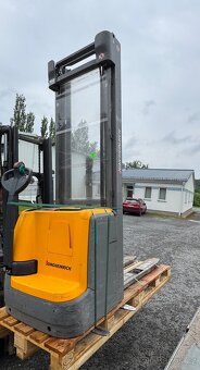 Prodám vysokozdvižný vozík Jungheinrich EJD 220 pouze 1251 m - 2