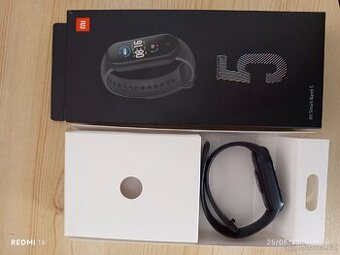 Xiaomi Mi Band 5 – funkční, prasklý, slabá baterie - 2