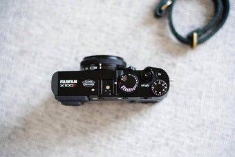 Fujifilm X100f +2 Extra baterie - 2