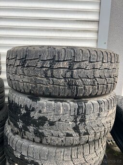 215/60/R17C Nokian zimní - 2