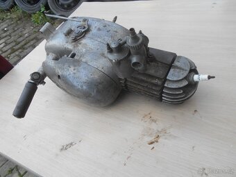 Jawa 550 pařez motor - 2