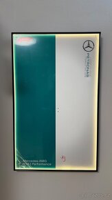 Svítící LED rám na na zeď Lego F1 Mercedes 42171 - 2
