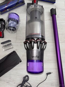 Dyson V11 Absolute Extra - 2