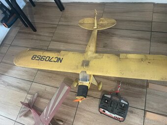 Letadla a vrtulník + nabíječka Raytronic C12 + balza - 2