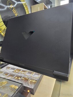 Prodám herní notebook HP Victus 15-fb0830nc - zánovní - 2