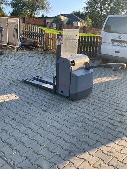 Výsokozdvižný paletový vozík NISSAN - 2