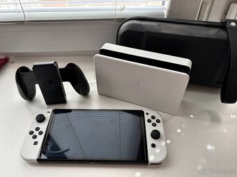Nintendo Switch OLED v ZÁRUCE do 04/27, Dock, pouzdro, 256GB - 2