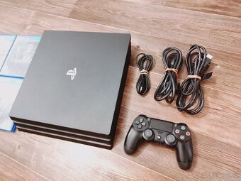 Playstation 4 PRO 1TB a hry - 2