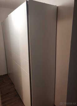 Šatní skříň - 2