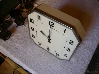 Mechanické hodiny Kienzle - 2