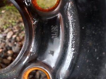 Zimní sada kol VW, škoda, seat pneu 195 65 r15 - 2