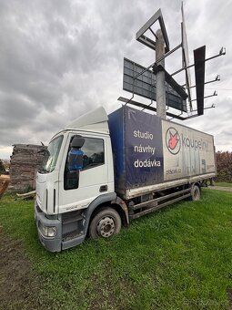 IVECO EUROCARGO 180E28 185 kW – plachta s hydraulickým čelem - 2