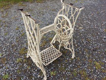 Prodám šasí od šicího stroje - 2