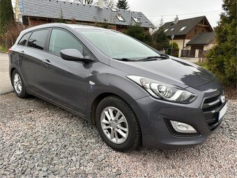 Hyundai i30 1.6i - 2