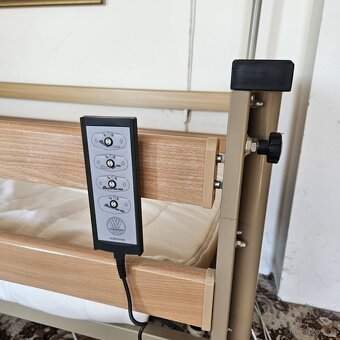 Polohovací postel - nová - 2