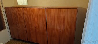 Nábytek ložnice - postele a skříně - 2