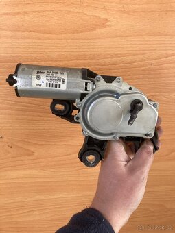 Motorek zadního stěrače VW Transporter T5 - 2