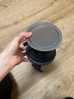 Výsuvná zásuvková lišta - 2