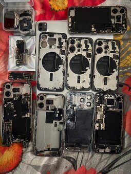 IPhone na náhradní díly - 2