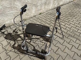 Chodítko pro seniory, důchodce a invalidy - 2
