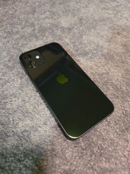 Apple iPhone 12 – 128 GB / černý / 99 % baterie - 2