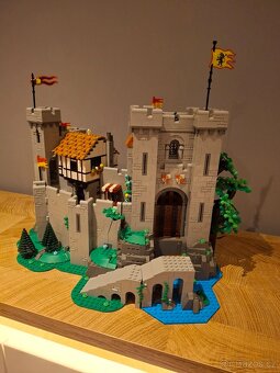 Hrad Levieho rytiera 10305 - 2