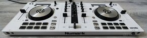 Numark MIXTRACK PRO III White Limited Edition - 2