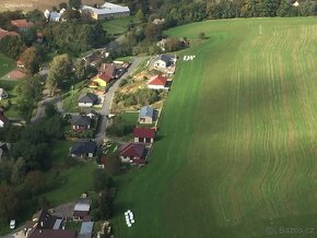 Stavební pozemek s projektem a vydaným stavebním povolením - 2