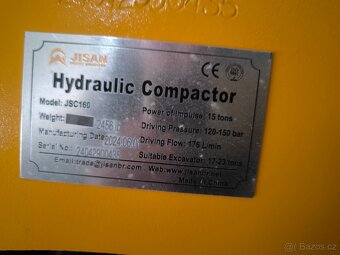 Hutnící deska hydraulická na bagr16-23t - 2