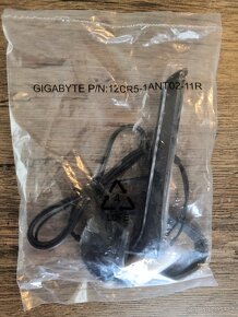 Gigabyte anténa 12cr5-1ant02-11r - 2