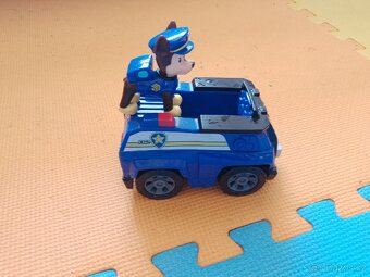 Tlapková Patrola - autíčko s figurkou Chase - 2