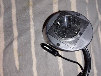 CARFACE Měnič napětí 12V / 230V / 150W DO CF10833 - 2