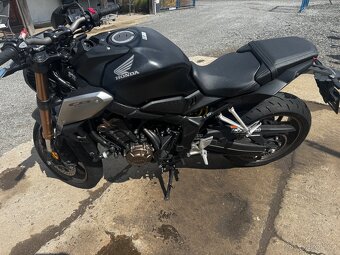 Honda 650 CB R , 2021 ,havarovane - 2