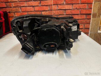 Přední světlo octavia II XENON - 2