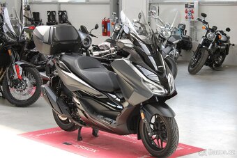 Honda Forza 350 2024 2200 km ČR DPH - 2