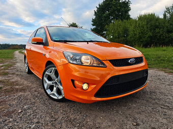 Ford Focus ST MK2 facelift,2.5T 166KW,3dvéř,Elektric orange - 2