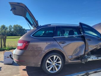 Prodám havarovanou ŠKODA Octavia 5E,110 kW - 2