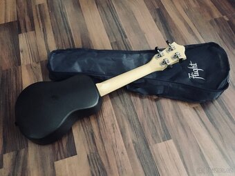 Sopránové ukulele Flight TUS-35 BK - 2