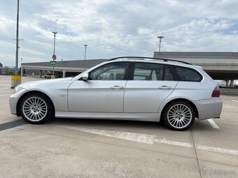 BMW e91 325i N52 manuál - 2