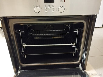 Vestavná trouba - 2