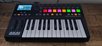 AKAI ADVANCE 25 - 2