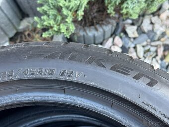 225/45 R18 - 2