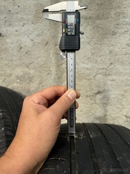 4 ks Prodám použité pneu 225/65 r 17 cena za sadu. - 2