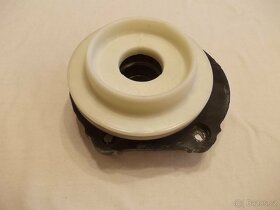 Uložení tlumiče pérování pravé přední Doblo Combo  52109286 - 2