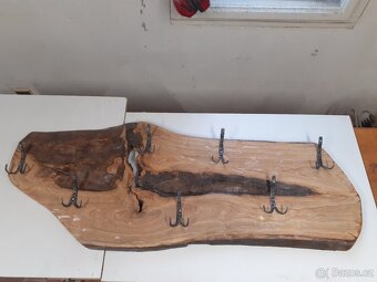 Věšák na oblečení - 2