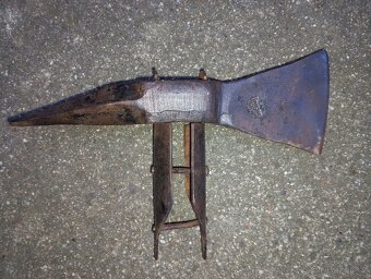 Stará hasičská sekera - 2