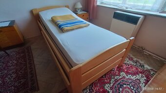 Prodam malo pouzivanou postel z masivu - 2